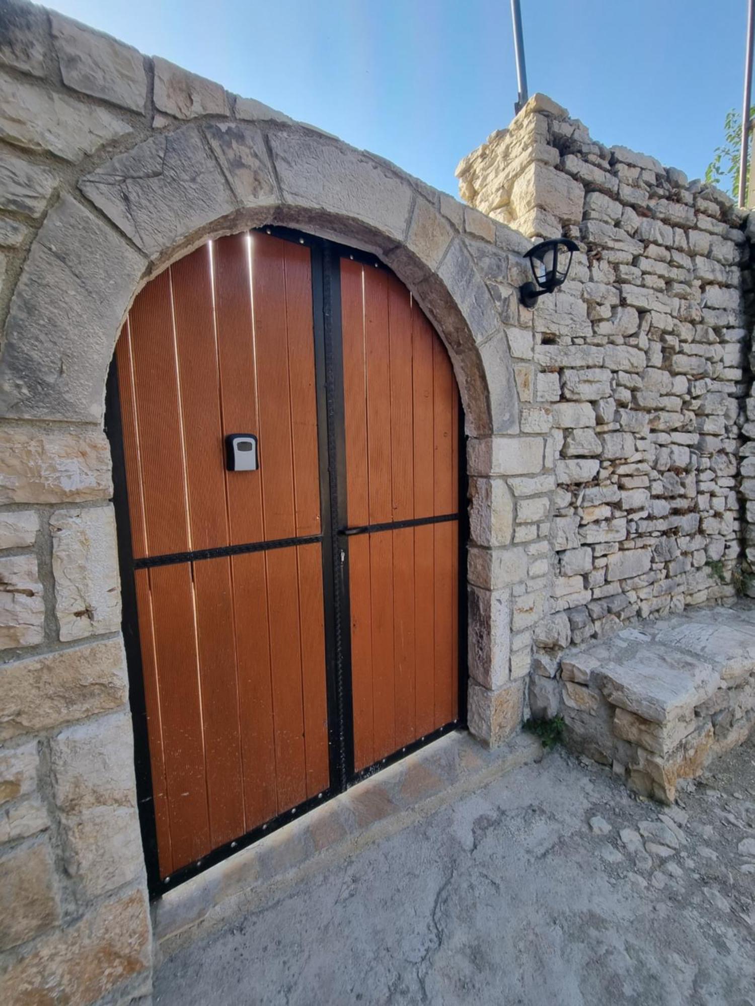 Villa Olive Old צ'פרו מראה חיצוני תמונה